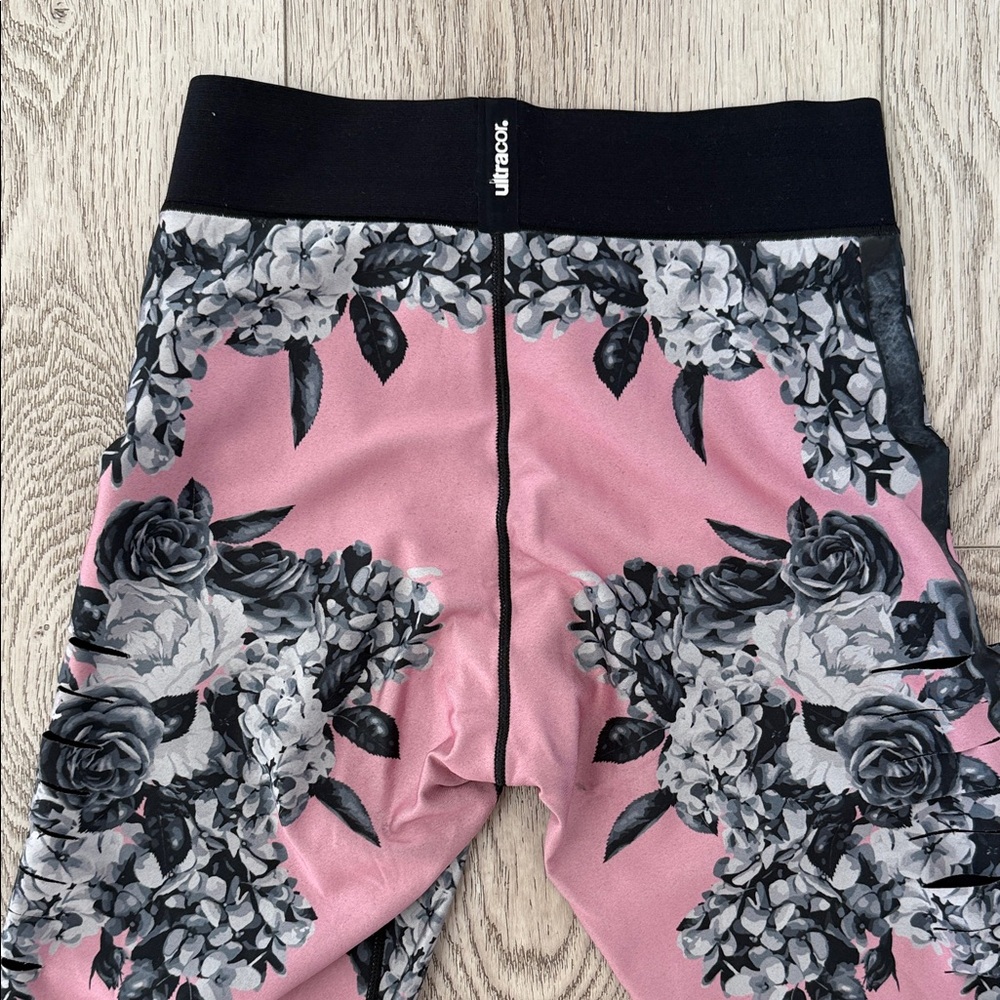 Ultracor Leggings in Pink and Black Floral - Picture 7 of 8